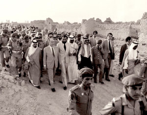 صوره نادره اثناء زيارة فخامة الرئيس الفرنسي فرانسوا ميتران لمدينة الدرعية